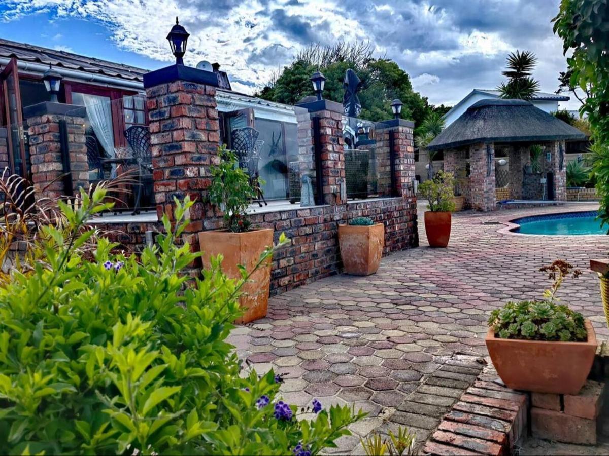 Aviators Paradise Guest House Mossel Bay Exterior foto